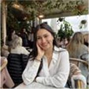 Studentessa universitaria madre lingua in spagnolo