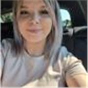 Je m’appelle Océane et je suis italienne. Je propose des sessions pour apprendre ou améliorer votre italien de manière simple, naturelle et sans pression.
Je ne suis pas professeur diplômée, mais je parle italien au quotidien, ce qui me permet de vous ai