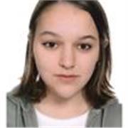 ¡Hola! Soy Natalia. Disfruto enseñando y practicando Lengua de Signos con personas de diferentes lugares. ¿Te animas a aprender?