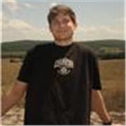 Me defino como un profesor paciente y motivador que dará clases de inglés a niños, adolescentes y adultos.
