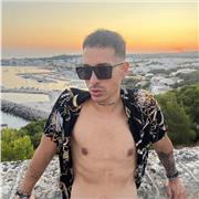 Entrenador personal especializado en entrenamiento funcional, con experiencia en Italia, Estados Unidos y España.