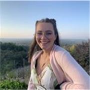 Profesora de Inglés especializada en medicina y lenguaje medico con 2 años de experiencia.