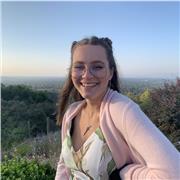 Profesora de Inglés especializada en medicina y lenguaje medico con 2 años de experiencia.