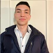 profesor de primaria apto para todas las edades y necesidades para el desarrolloy aprendisaje de su hijo