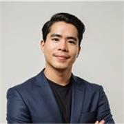 Fun and emphatic English teacher with over 10 years of professional experience in corporate communication and leadership