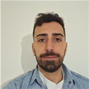 Laureato in economia aziendale con 7 anni di esperienza a Londra, impartisce lezioniper studenti per preparazione esami