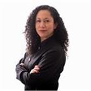 Periodoncista y Profesora con Doctorado en Odontología con más de 15 años de experiencia enseñando de forma virtual y presencial.
