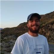 Ingeniero mecánico imparte clases de matemáticas para estudiantes de primaria, secundaria y bachillerato