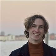 Je suis étudiant à Sciences Po et effectue de l'aide au devoir en parallèle dans un lycée à Aix-en-Provence