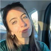 Profesora de inglés con certificado C1 y experiencia , con adaptación al nivel del alumno. Infantil, primaria, ESO