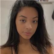 Profesora de matemáticas y otras materias imparte clases a niños de Primaria y ESO