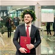 Ciao! sono Luca e sono qui per aiutarti a superare ogni difficoltà: Ripetizioni su misura per Te!