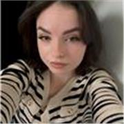 Sono una ragazza solare, precisa, organizzata e puntuale. Amante della lettura e del disegno