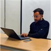 Développeur informatique. Je propose des cours d’informatique pour tous les niveaux, ainsi que dans d’autres domaines si besoin