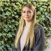Profesora licenciada en Derecho y colegiada en el ICAM con 10 ofrece clases de derecho mercantil, derecho tributario y financiero 