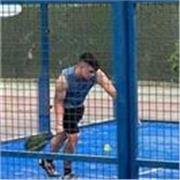 Clases de Pádel para niños con entrenador titulado (TSAF). Técnica, diversión y aprendizaje