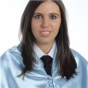 Profesora de ed. infantil imparte apoyo escolar para alumnado de infantil y primaria con metodologías activas