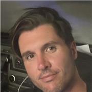 Profesor de inglés con titulación CAE Advanced y título de enseñanza CELTA de ezco mis clases a grupos de todas las edades y niveles, desde exámenes oficiales de Cambridge, preparación universitaria, clases extraescolares para niños y grupos