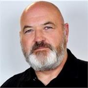 Experienced academic coach of 30 years coachees typically managers