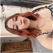 Maestra de apoyo escolar para la formación de niños, niñas y adolescentes