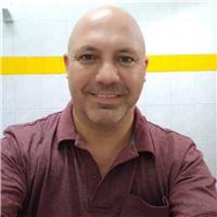 Profesor de filosofía y teología se ofrece para dar clases on line