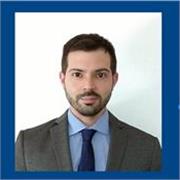 Laureato magistrale in strategie aziendali impartisce lezioni di microeconomia