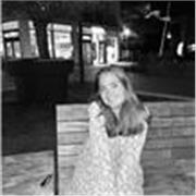 Studentin mit Nachhilfeerfahrung