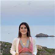 Estudiante de Periodismo en la UPV. Podría dar clase a estudiantes de la ESO y primaria. Disp