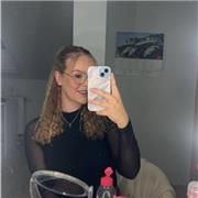 Lehrer für Deutsch als Fremdsprache. Mache gerne beides :) aber nur Home Office!