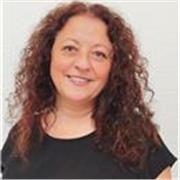 “Soy Sonia, profesora nativa de español con más de 15 años de experiencia enseñando a estudiantes de todas las edades y niveles. 