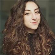 Laureata magistrale in lingue per la comunicazione internazionale, con un C1 di Spagnolo impartisce ripetizioni per medie e liceo