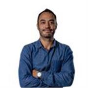 Profesor de artes y diseño, con pregrado, maestria y experiencia docente