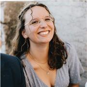 I’m a musician with a passion for languages. My language tutoring is aimed at anyone trying to learn Portuguese.