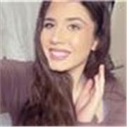 Schülerin , die alle Klassenstufen unterrichtet