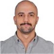 English teacher with over 10 years of experience, suitable for all ages.