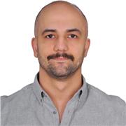 English teacher with over 10 years of experience, suitable for all ages.