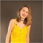 Soy profesora de Lengua Castellana y Literatura puedo dar clase a alumnos de la Eso y Bachiller