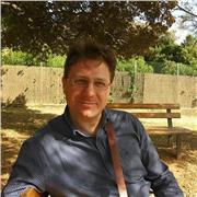 Laureato in materie umanistiche ed editore offre lezioni private di italiano e letteratura italiana