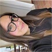 Sono una ragazza che studia presso l’università di Verona scienze dell’educazione. Svolgo già attività di aiuto compiti