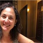 Hablar en público con Confianza. Mi nombre es Ruth y soy una apasionada del arte de la oratoria y además, me encanta la docencia