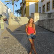 Profesora con amplia experiencia con niños y pasión por la enseñanza.