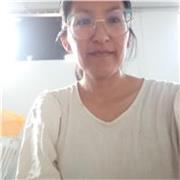 Docente de español, imparte clases a niños de diversas edades