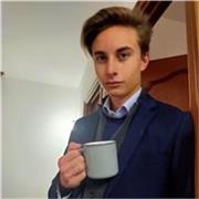 Diplomato in Ragioneria, studente di Giurisprudenza (attualmente)