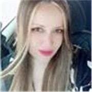 Profesora de Ingles que imparte clase a niños, adolescentes y adultos
