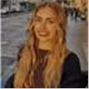 Profesora de inglés multilingüe con experiencia internacional para todos los niveles