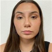 Me llamo Laura y me encantaría enseñarte a ver la lengua del castellano de una manera muy práctica y sencilla.