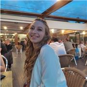 Me defino como una persona súper responsable y entusiasta. Intento que las asignaturas sean lo más fáciles posibles. 
Podría dar asignaturas de ciencias hasta bachillerato