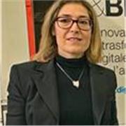 Architetto impartisce lezioni su progettazione architettonica, design e storia dell'arte