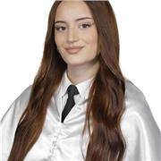 Profesora de Secundaria, Bachillerato y FP. Especialidad de dibujo y artes plásticas. Comprometida con la enseñanza personalizada.