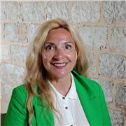 Profesora de letras, lengua y literatura españolas, francesas, latinas y valencianas, doy clases parriculares y repaso. Precio :20